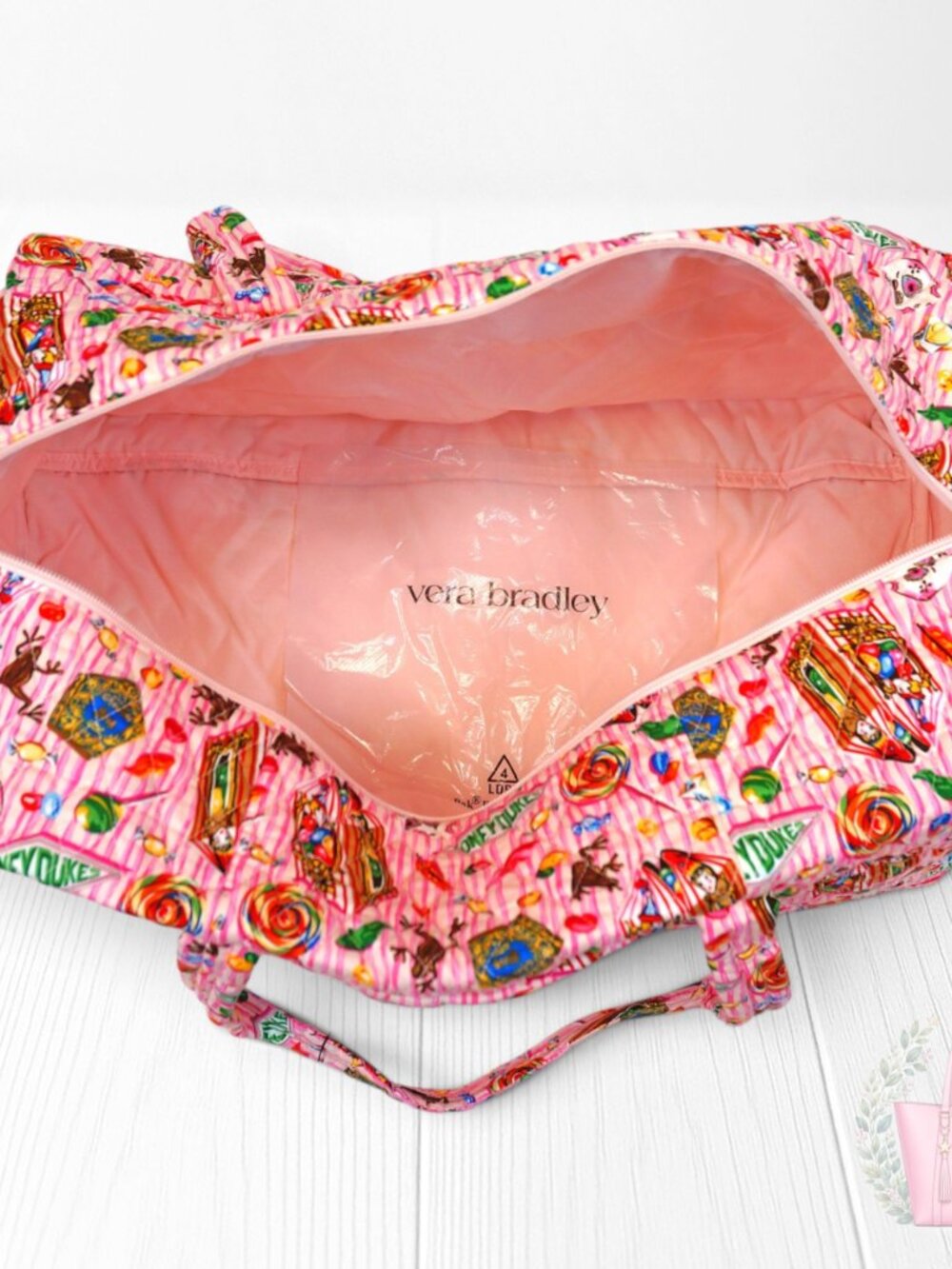 NEW ❤️ vera bradley x Harry Potter Honeydukes Pink Large Duffel - Picture 3 of 6
